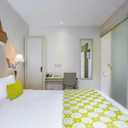 Hotel Wagram Parigi