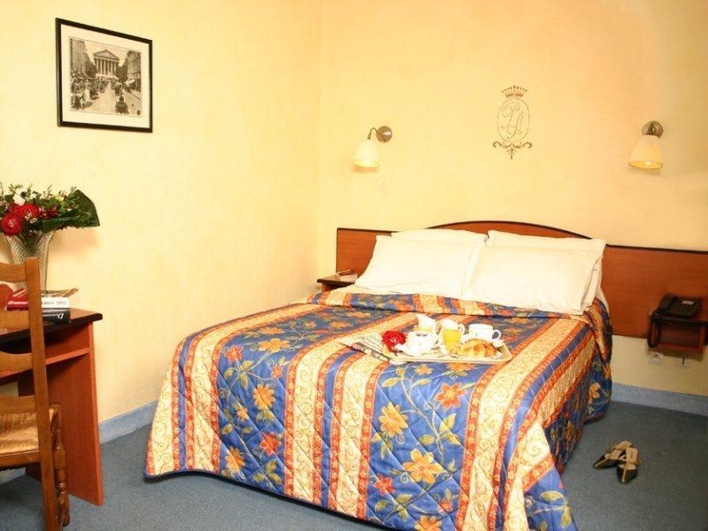 Hotel Wagram Parigi
